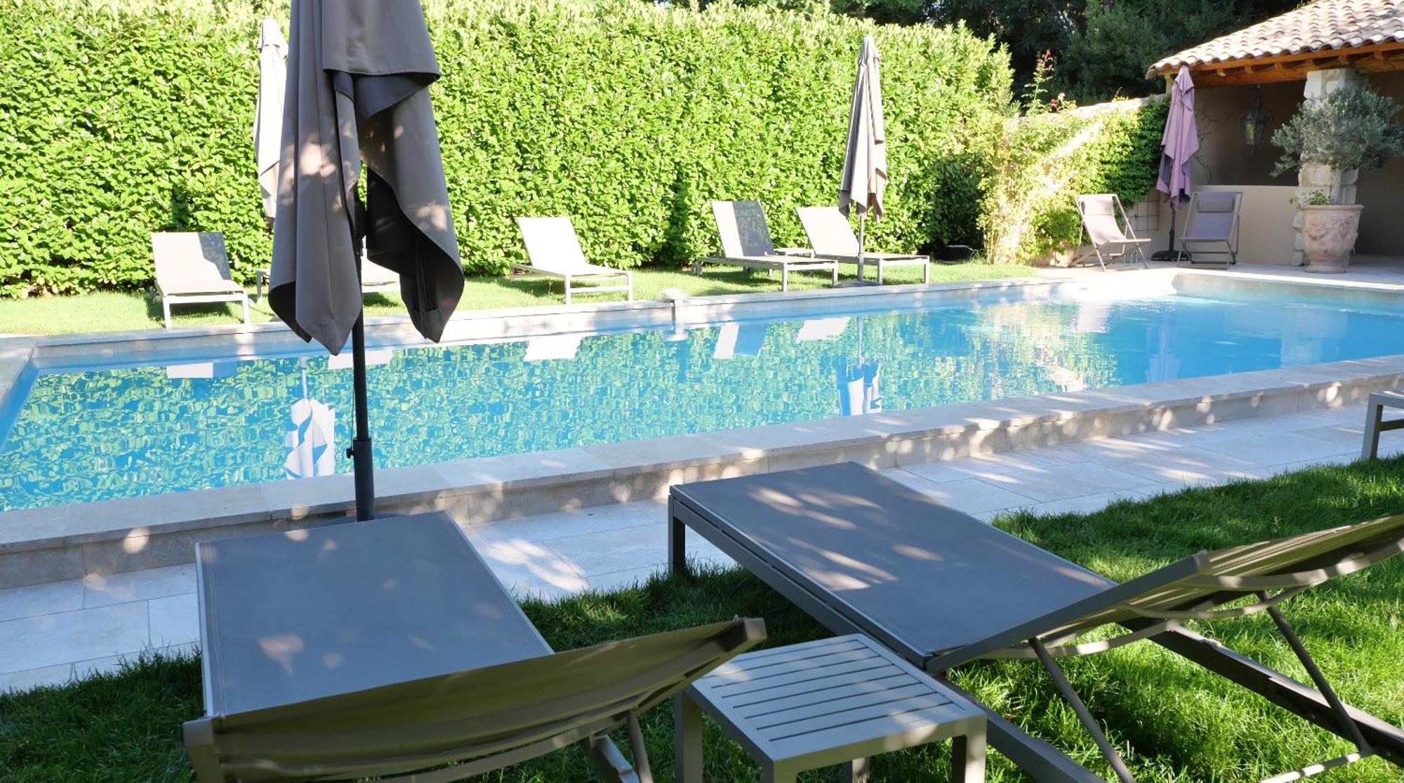 Mas Chateau Blanc 2* Avignon